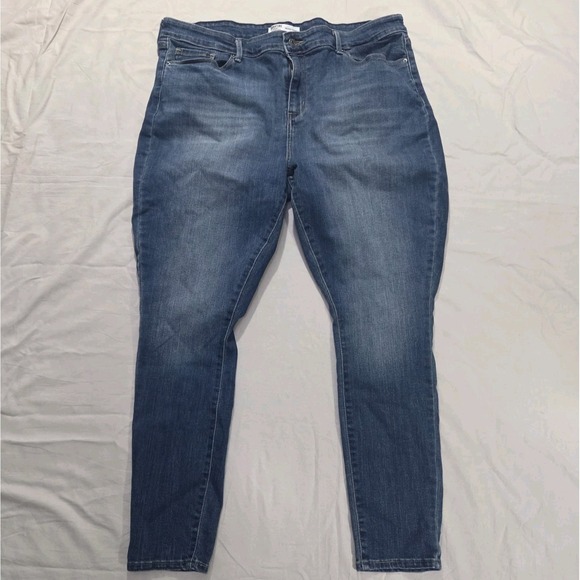 Levi's Other - Levi Strauss Signature Gold Mid Rise Skinny Jean Men's 35x30 (Fits 36x28)